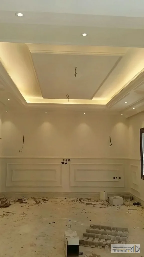 مقارنة قبل وبعد تجديد مدخل المنزل بالجبس في الرياض