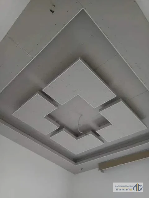 أرفف جبس بورد زاوية لحل مشكلة التخزين في الرياض